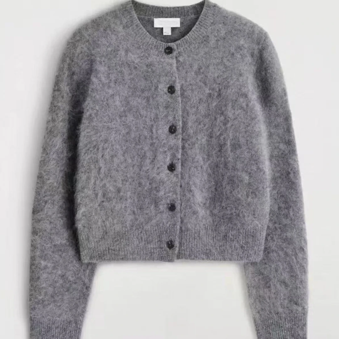 灰色女款开衫外套