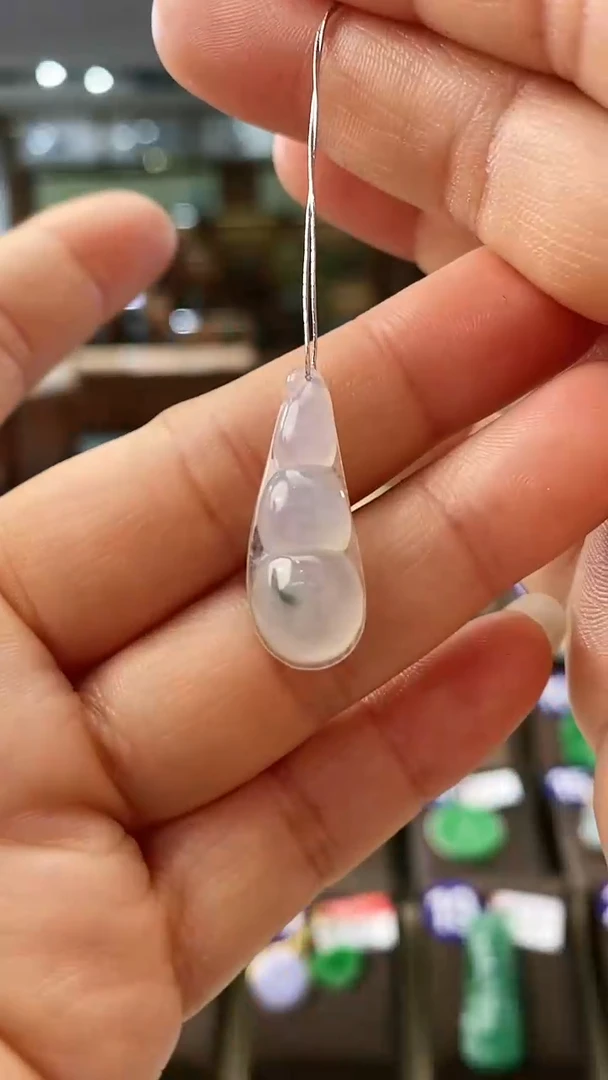 【闪购商品】翡翠颈饰未镶嵌福豆