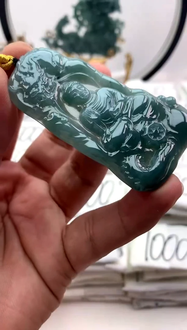 翡翠未镶嵌颈饰阿弥陀佛