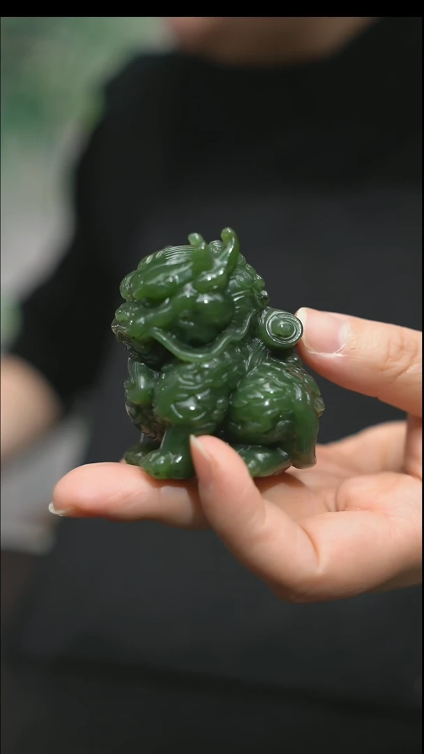 颈饰未镶嵌和田玉麒麟213克