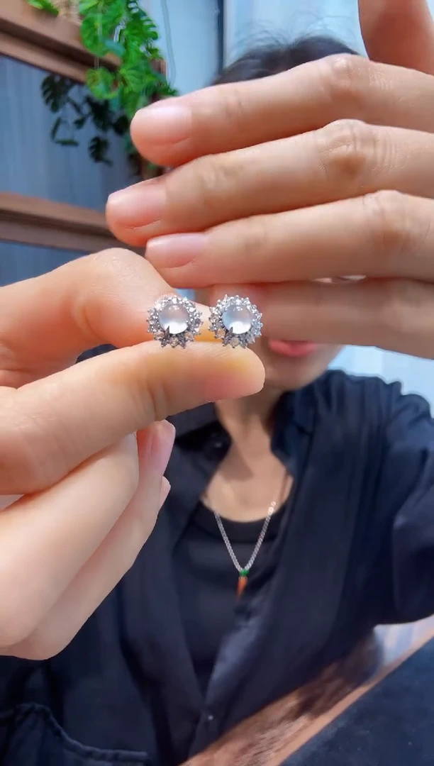 18K金镶嵌翡翠耳饰00003580