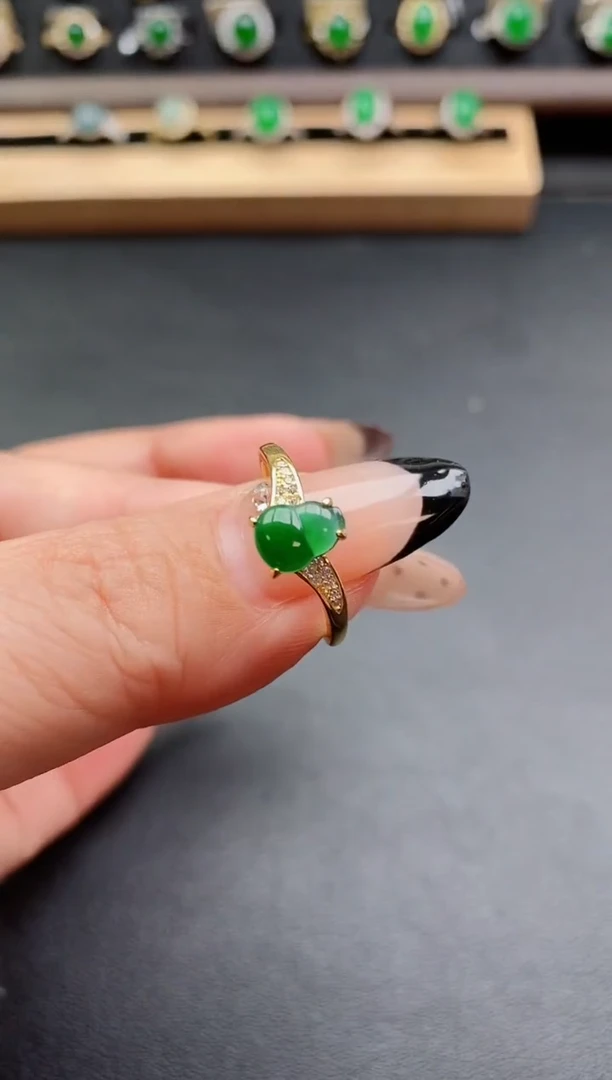 银S925镶嵌戒指翡翠1