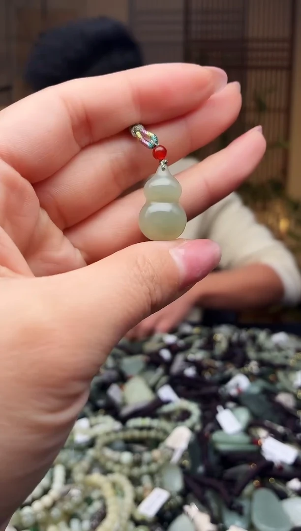 颈饰未镶嵌和田玉多样性发货，拍一发一