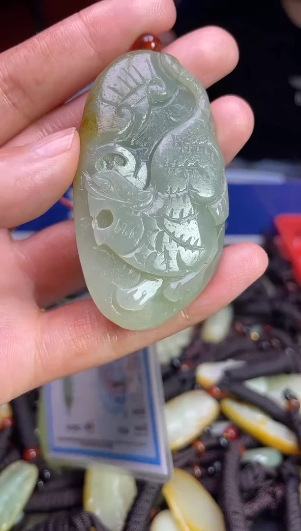 未镶嵌和田玉挂件1