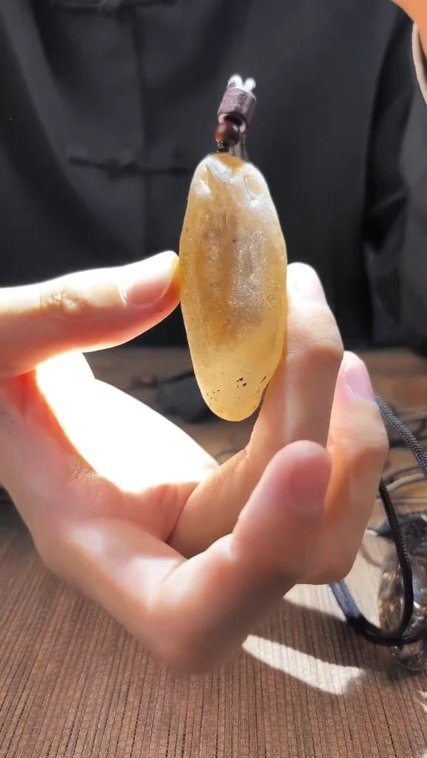 未镶嵌吊坠(赠链)水晶水晶