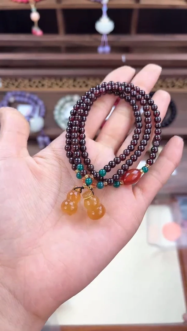 【闪购商品】石榴石手链未镶嵌石榴石带葫芦三圈手串011