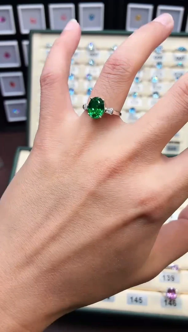 无925银轻奢石榴沙弗莱色女神戒