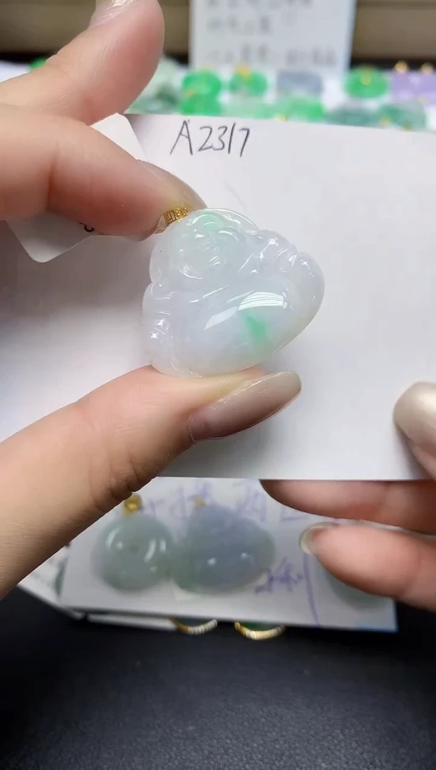 颈饰18K金镶嵌翡翠天然缅甸翡翠A货翡翠百元以上9元证书费自理