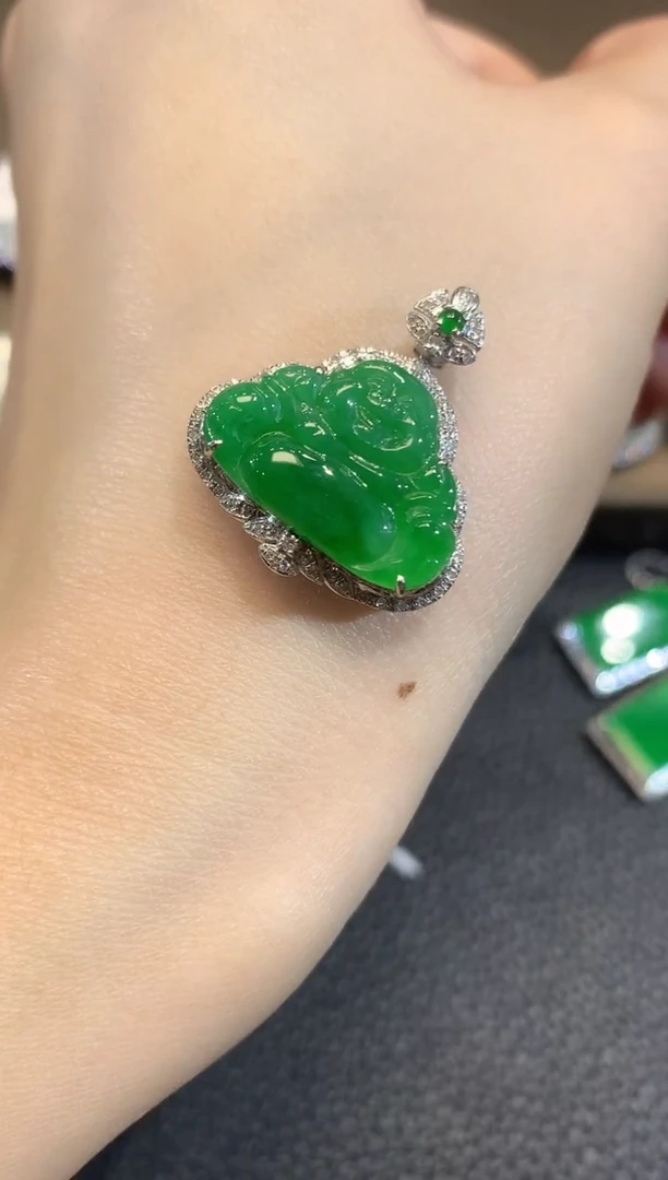 吊坠(不含链)18K金镶嵌翡翠a29