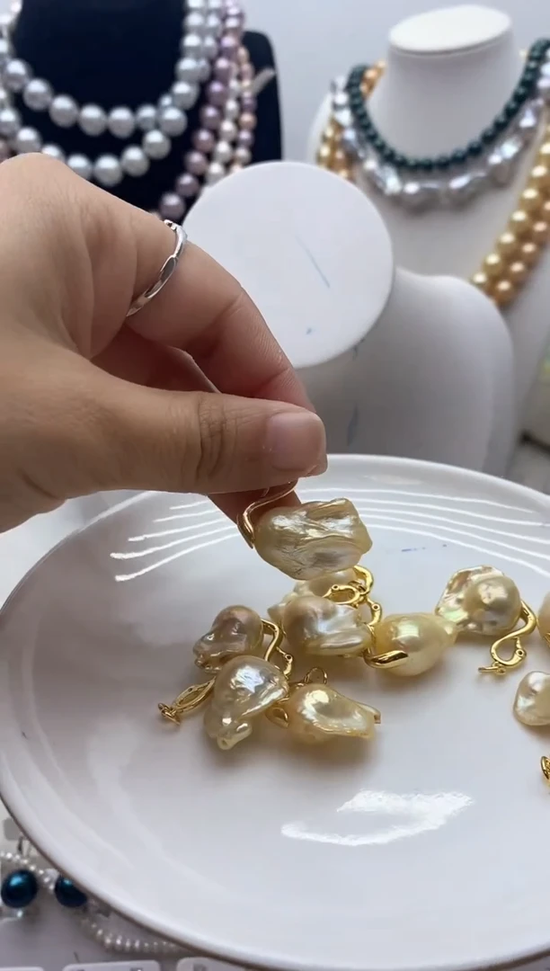 【闪购商品】淡水珍珠颈饰钛钢21