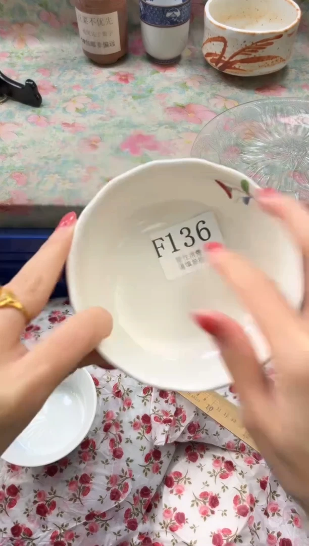 瓷片花*       F136