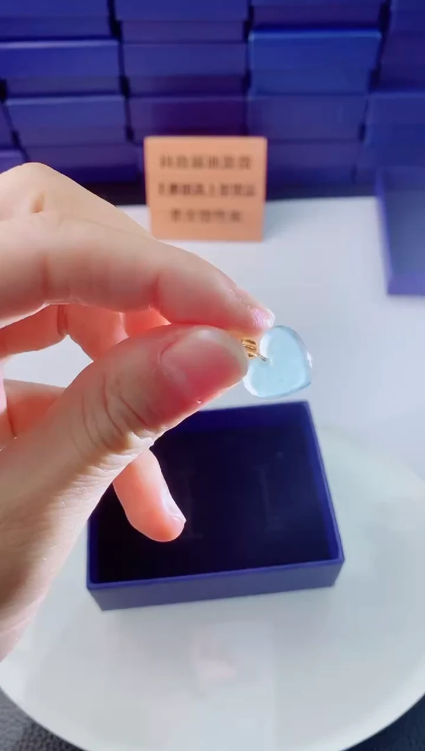 翡翠未镶嵌颈饰1111111111