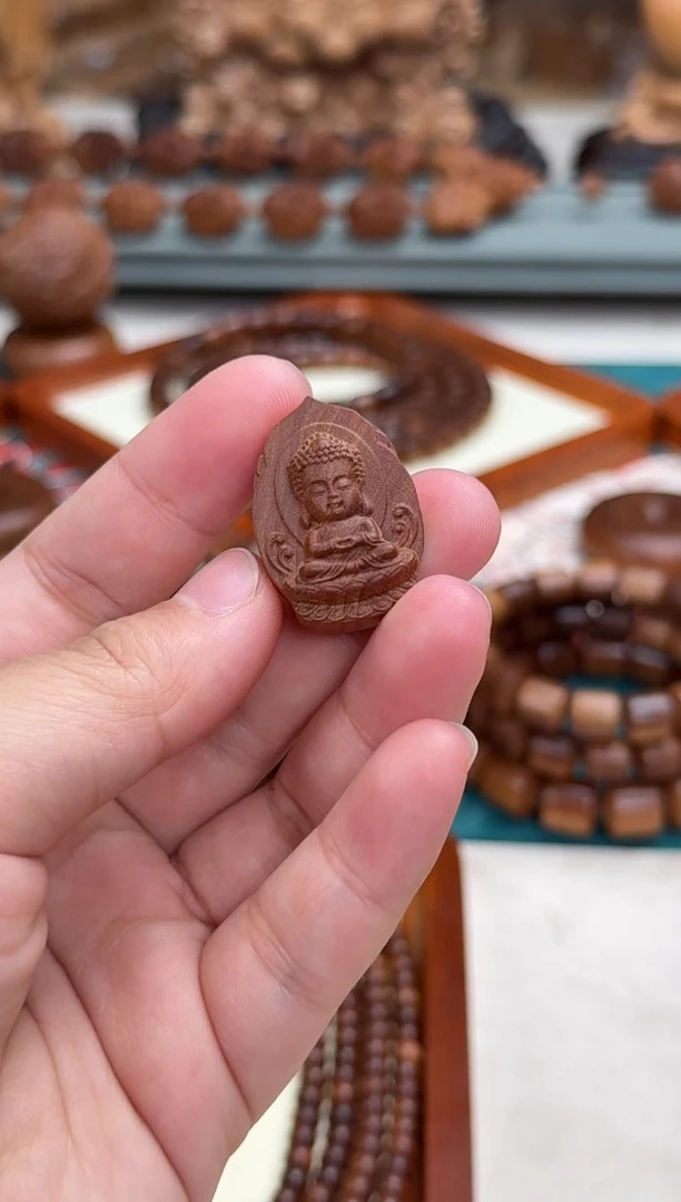 檀香木吊坠宝宝佛吊坠 印度老山檀香
