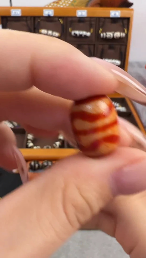 玛瑙/玉髓（覆膜）颈饰未镶嵌6微瑕随机发货