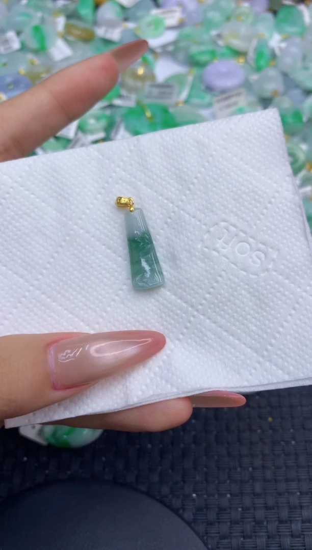 颈饰未镶嵌翡翠天然缅甸A货翡翠