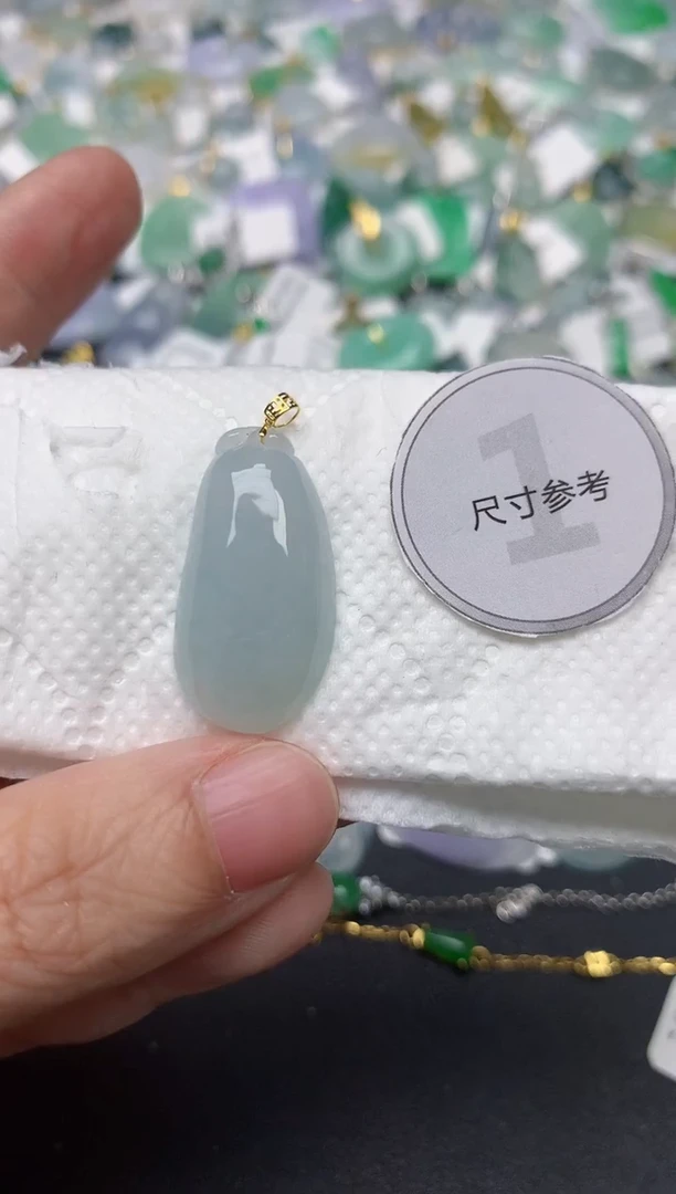 颈饰18K金镶嵌翡翠天然缅甸A货翡翠