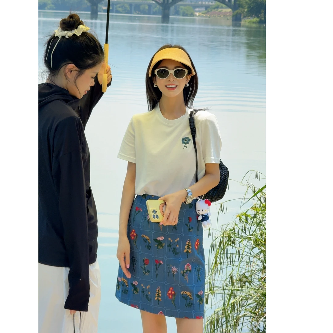 LYXZ x 大小与【晚风】夏季新款花朵短袖加刺绣短裙时尚套装78530