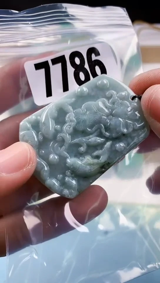 【闪购商品】翡翠挂件未镶嵌天然翡翠吊坠挂件