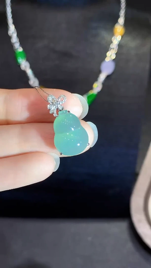 吊坠(不含链)18K金镶嵌翡翠L多样性发其一