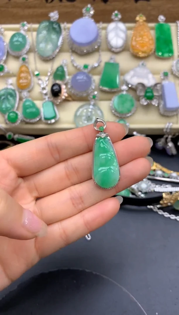 【闪购商品】翡翠颈饰18K金镶嵌395-中国好珍宝