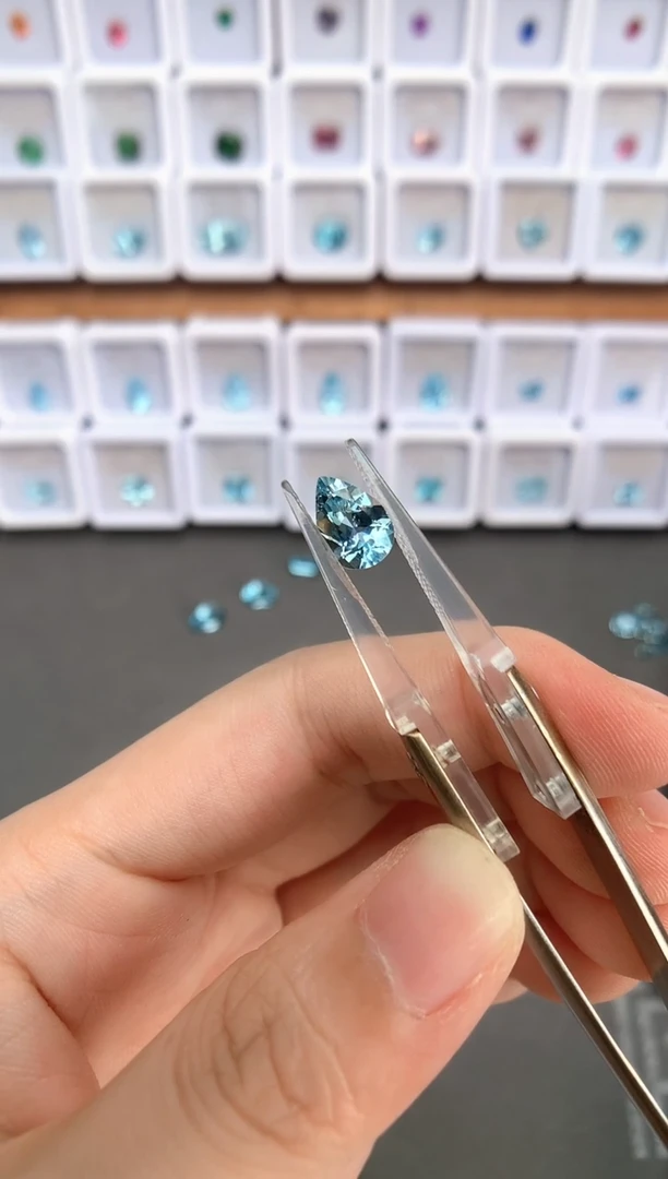 未镶嵌裸石定制海蓝宝石1.35ct  圣玛
