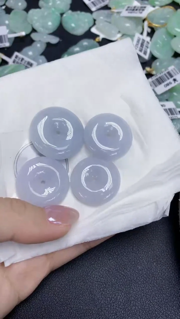 翡翠未镶嵌颈饰天然缅甸翡翠A货多样性发其一