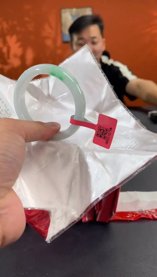 未镶嵌手镯翡翠57