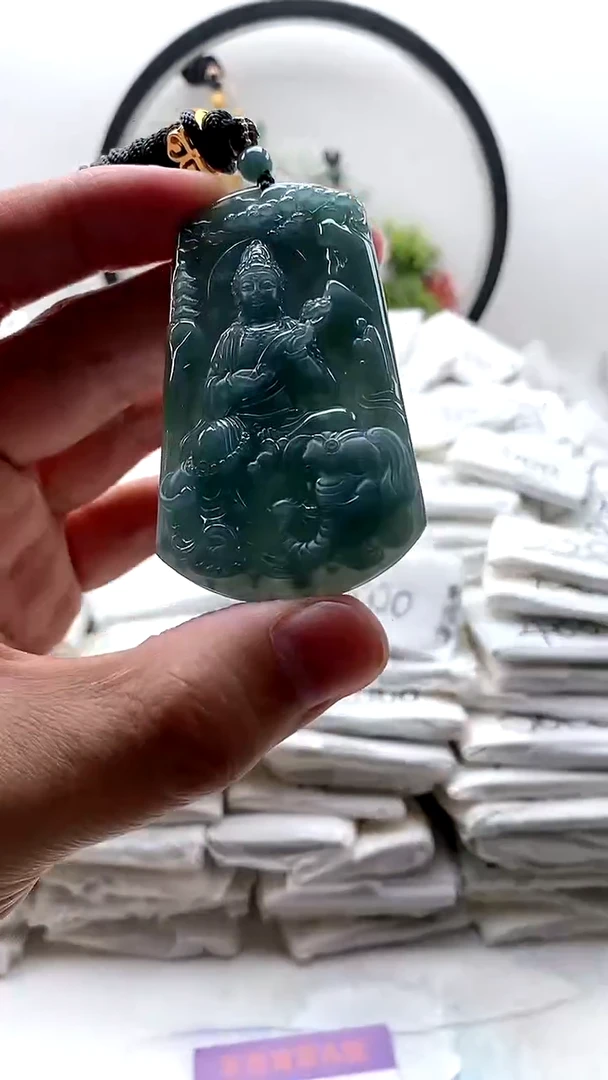 颈饰未镶嵌翡翠普贤