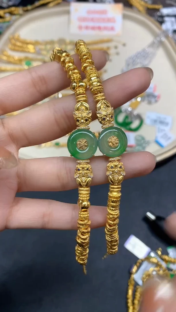 18K金镶嵌手链翡翠手链多样性发货一件A519|15800