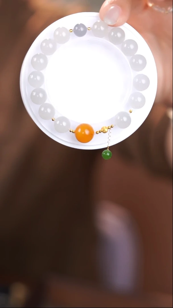 18K金镶嵌手链和田玉@