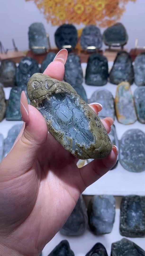 未镶嵌定制翡翠古*定制翡翠