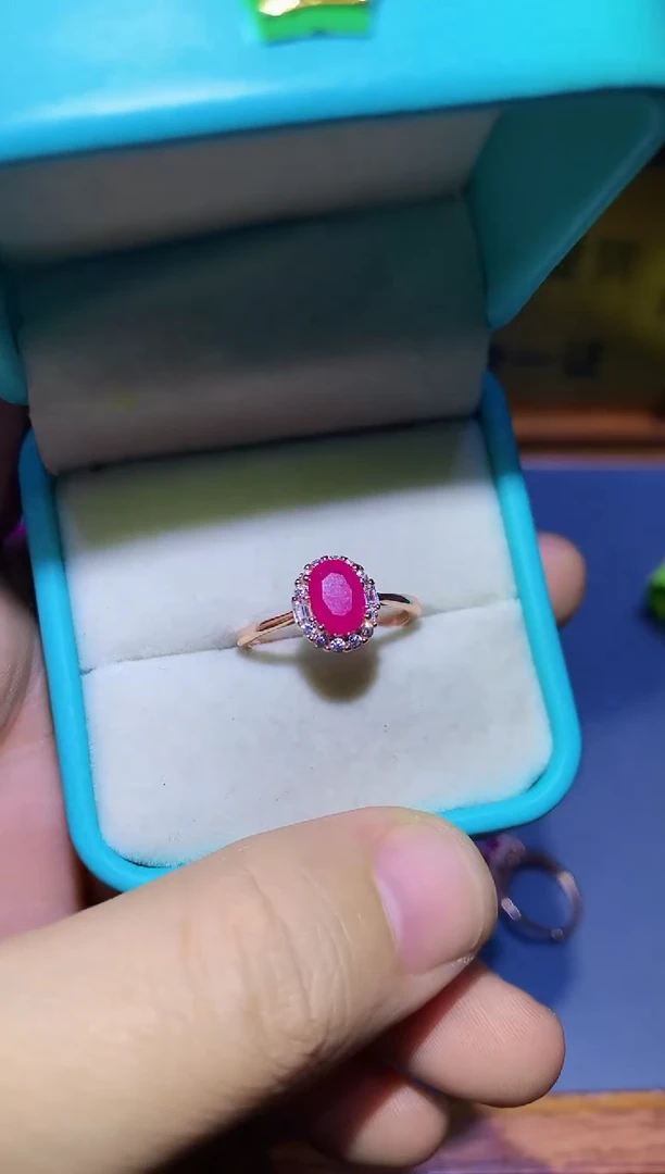 【闪购商品】红宝石戒指银S925镶嵌........