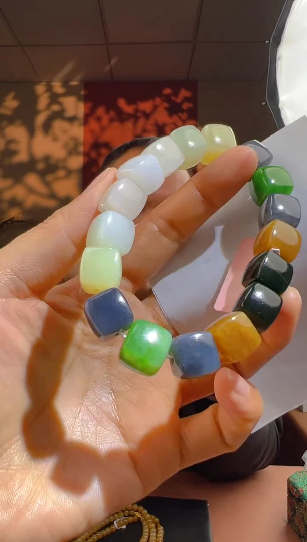 颈饰未镶嵌和田玉a53