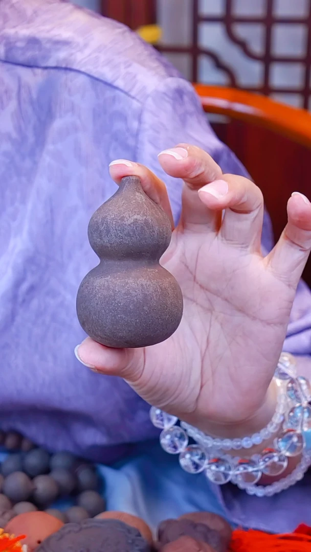 百合 大葫芦香牌 手把件（瑕疵珠）瑕