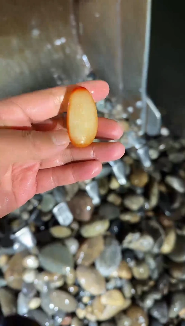 未镶嵌和田玉（糖玉）挂件68