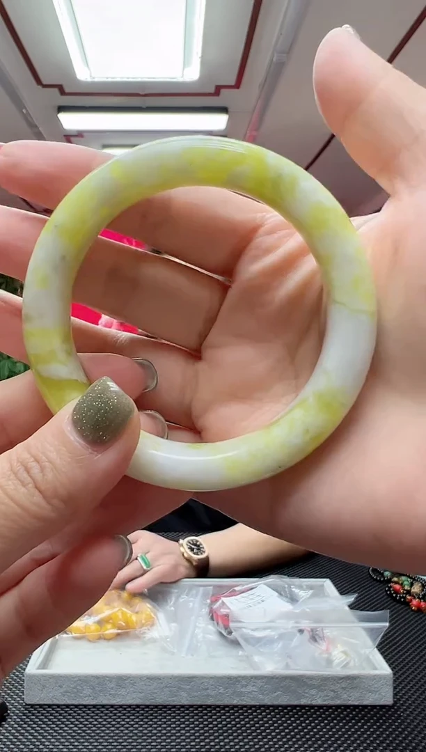 【闪购商品】透闪石-蛇纹石玉手镯未镶嵌999/多样性发货其中发一