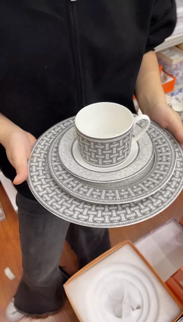 杯鸿辉家品牌瓷器，京东包邮！