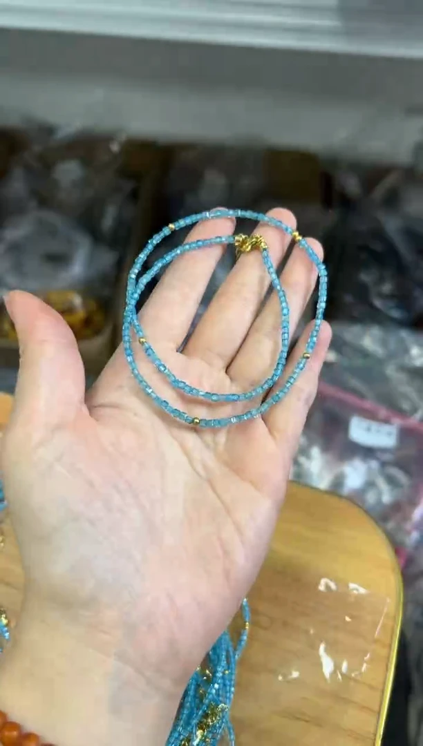 颈饰托帕石未镶嵌蓝托帕石小方块切面珠项链[0146]