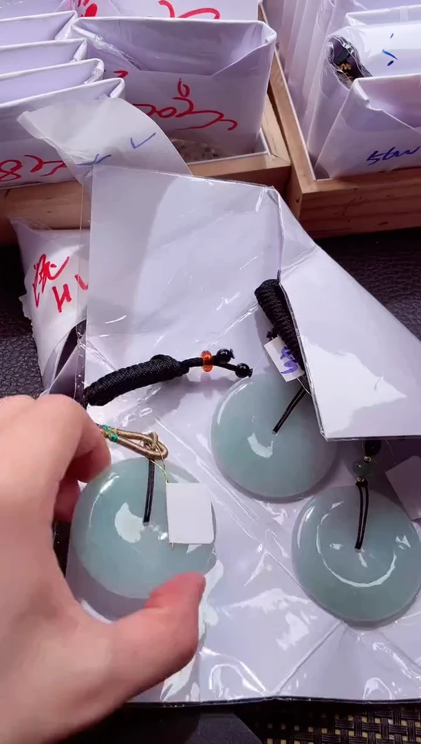 颈饰未镶嵌翡翠8888888多样性发其一