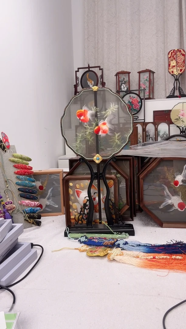 扇子苏绣作品手工车挂