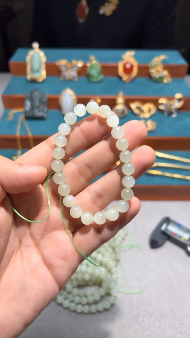 颈饰未镶嵌和田玉青海野牛沟晴水起猫眼卡8