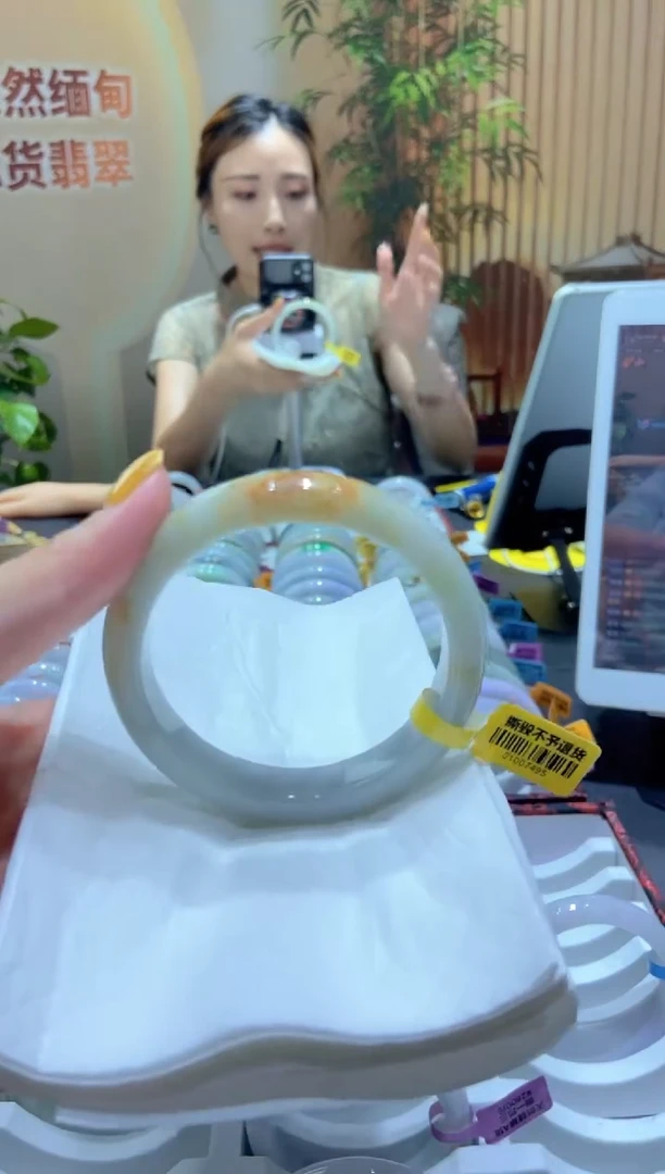 翡翠手镯未镶嵌000032103