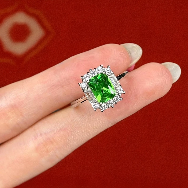 阿鲁沙-典藏轻奢艳绿宝-精工合金培育戒指763