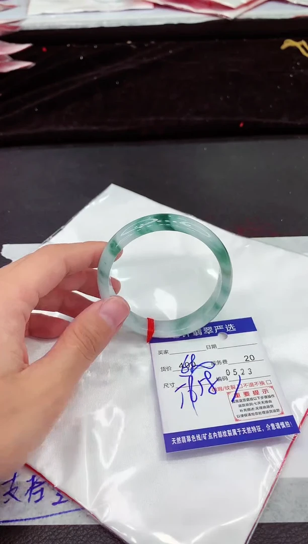 翡翠手镯未镶嵌1111111111111111