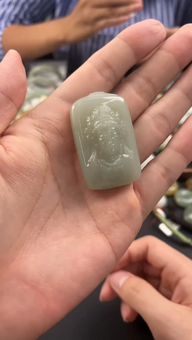 未镶嵌手串和田玉且末青白观音牌微色差