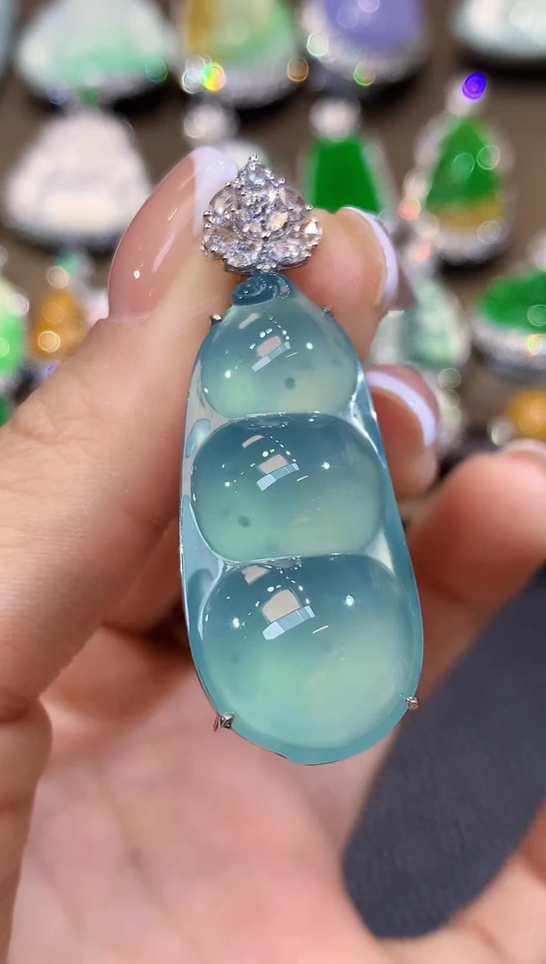 吊坠(不含链)18K金镶嵌翡翠D100