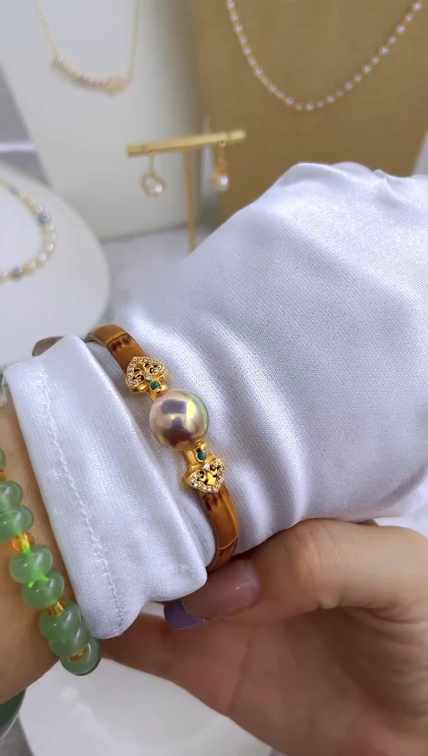 未镶嵌手链拼合珍珠（马贝珠）多样性发其一