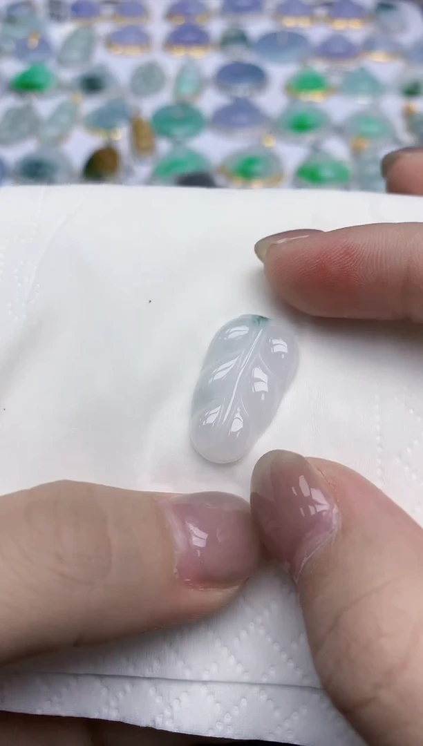 【闪购商品】翡翠颈饰18K金镶嵌天然翡翠A货