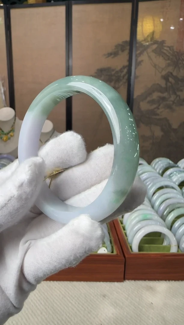 未镶嵌手镯翡翠手镯