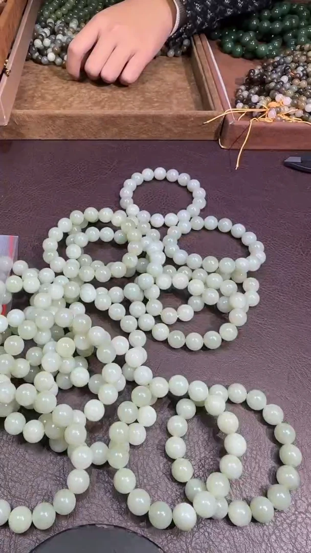 未镶嵌和田玉挂件【陆1202】21 7023多样性发其一